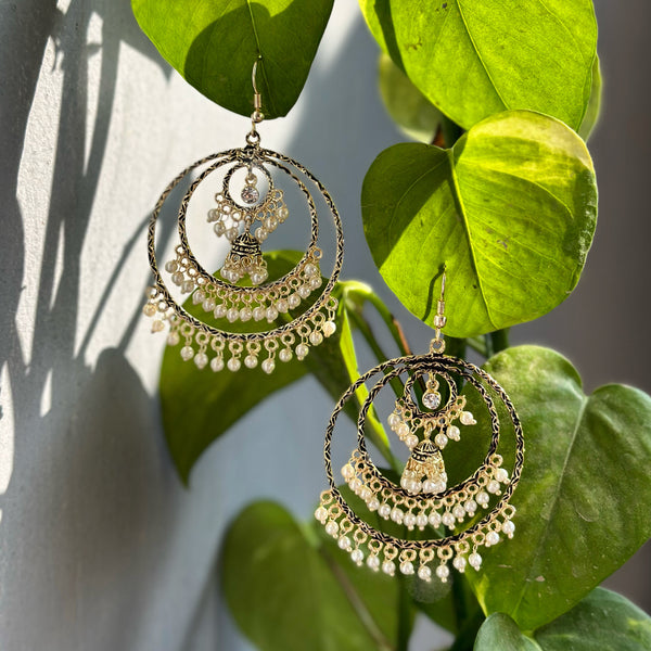 Hanging Pearl Earrings